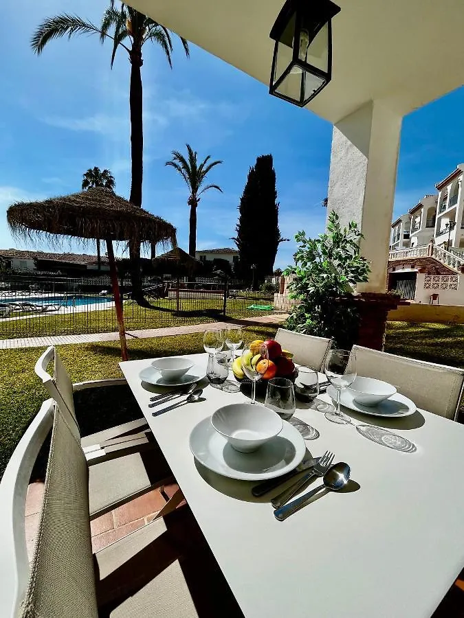2 Bedroom Apartment Walking Distance To The Beach Sitio de Calahonda