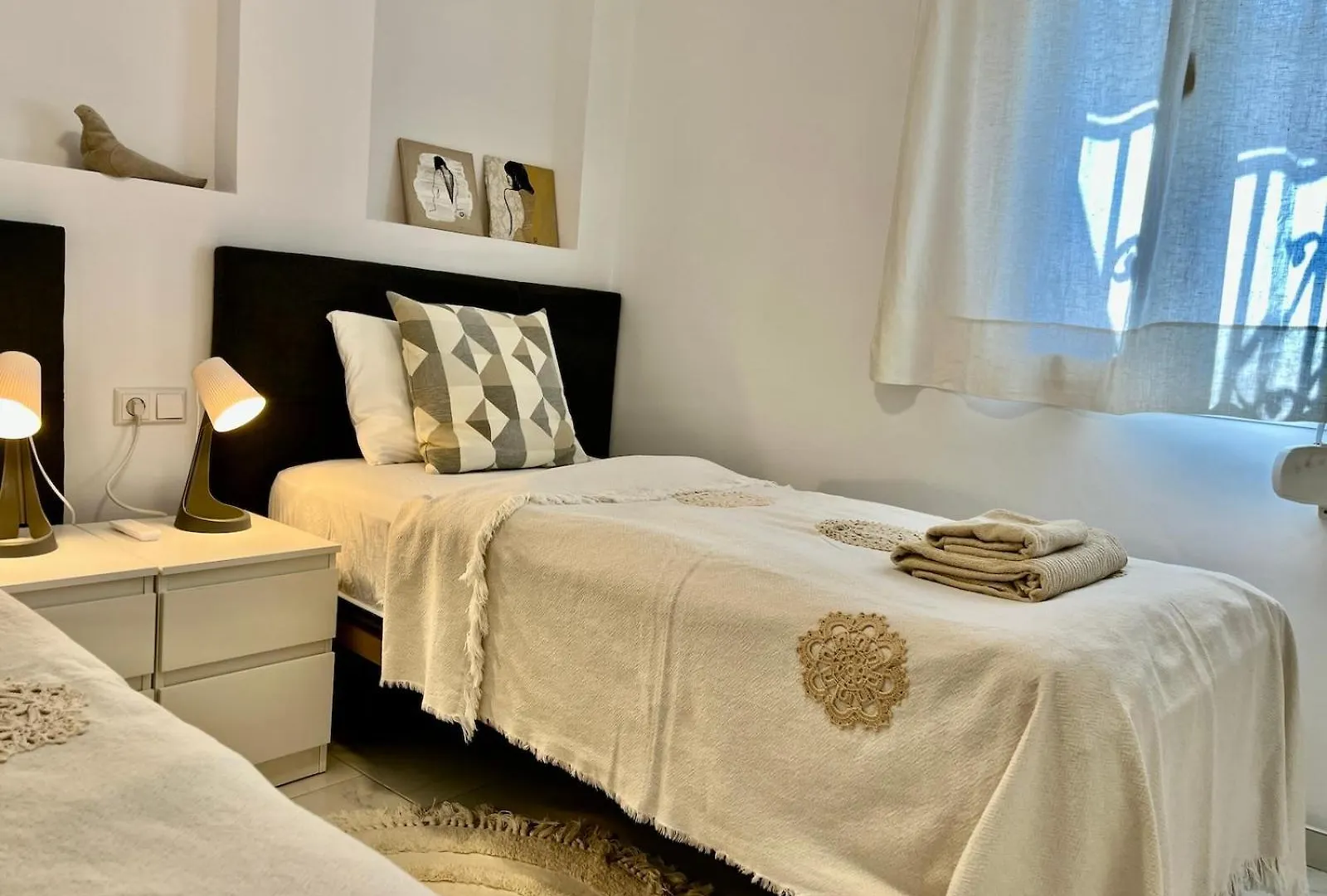 2 Bedroom Apartment Walking Distance To The Beach Sitio de Calahonda España