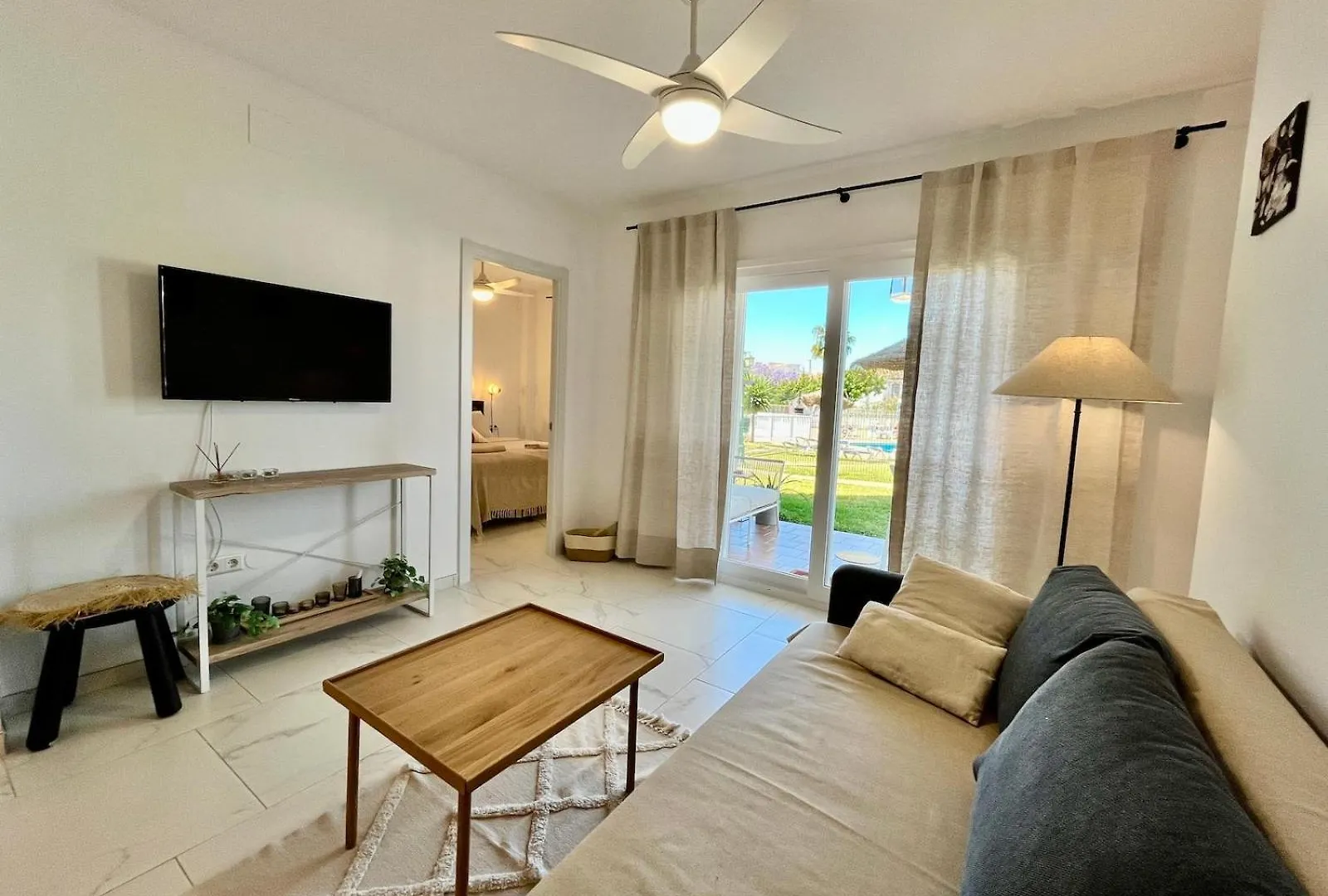 2 Bedroom Apartment Walking Distance To The Beach Sitio de Calahonda 0*,  Spain